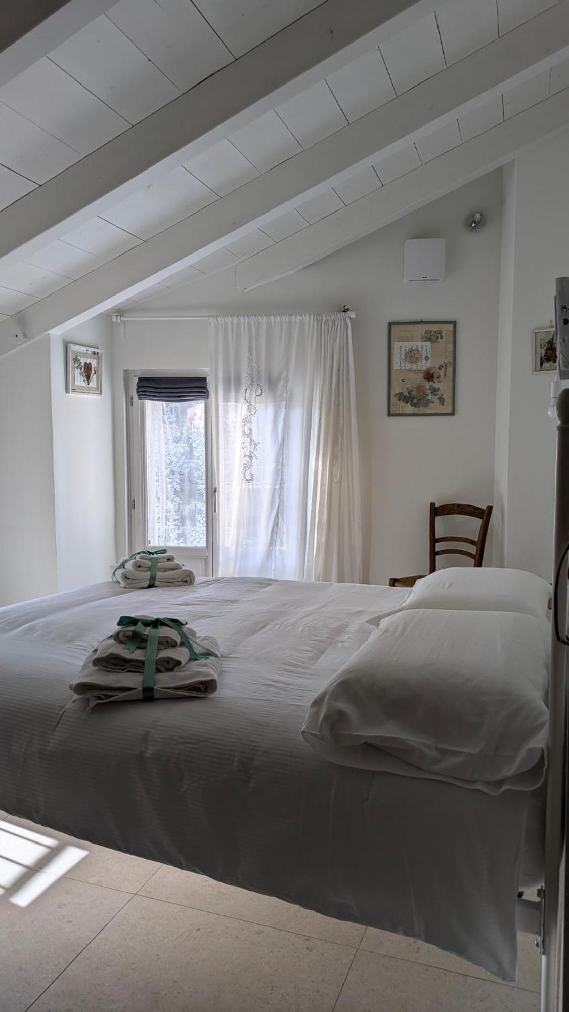 Casa Viola Bed And Breakfast Dimora Di Campagna Calice Ligure Bagian luar foto